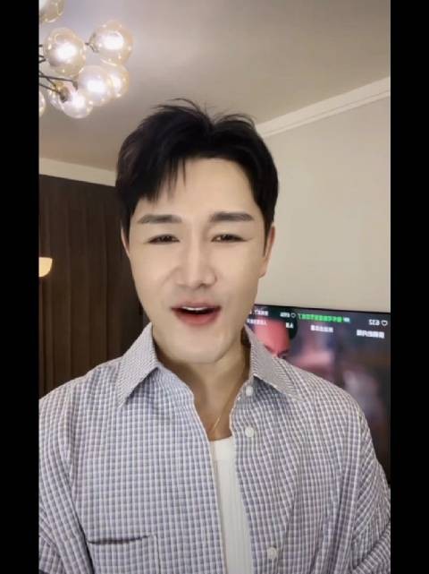 王闯这是发自内心的喜欢肖战,肖战是他心中最帅的男星!