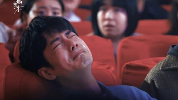 我们小亮终于崩溃大哭出来了