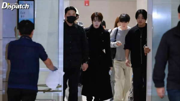 每次从这扇门走出来都美得像电影电视剧画面似的