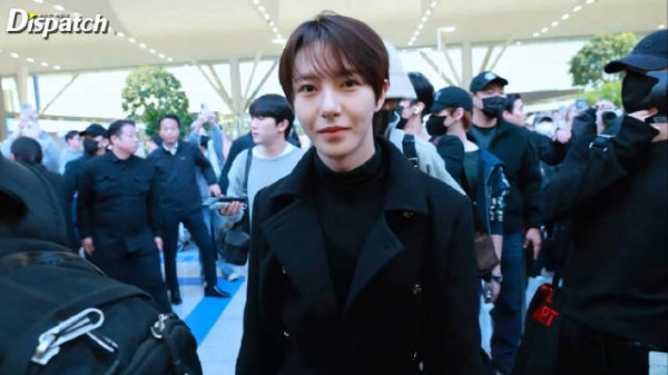 直到最后也美得不像话……又好乖地挥手手打招呼