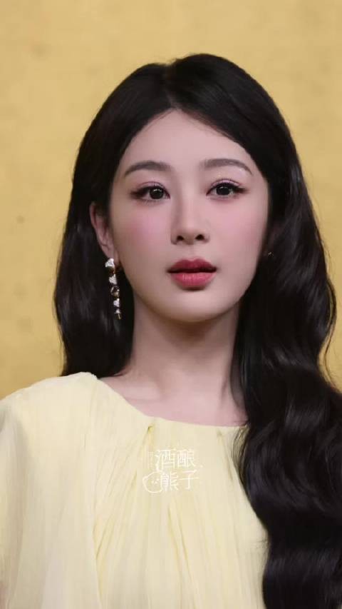 杨紫vogue造型来了！完全温柔的披发，姐姐