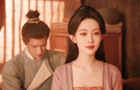 尚公主开播，暮晚摇让言尚伺候沐浴片段上线