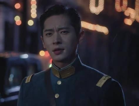 丞磊受访称拍完戏后劲很大，观众看完整个人也挺窒息