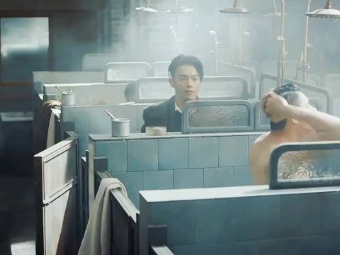 谢良辰质问顾燕帧是否早知女儿身，更衣室互怼身材没看头