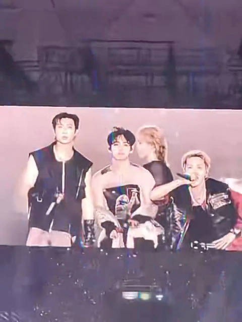 金泰亨亮相BTS阿根廷演唱会Day2