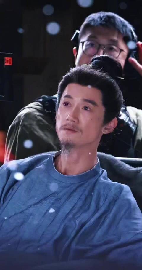 这不是我最喜欢的漂亮老头吗