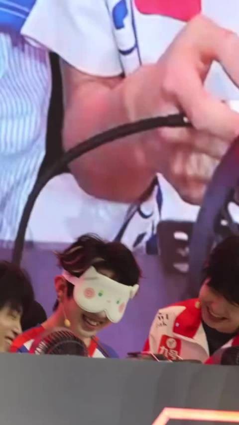 奇妙日荣耀表演赛进行中,一诺笑的也太开心了!