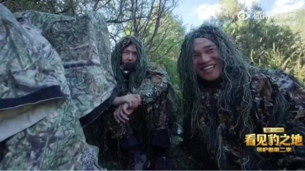 王一博裹吉利服藏树林解释不是我的肚子