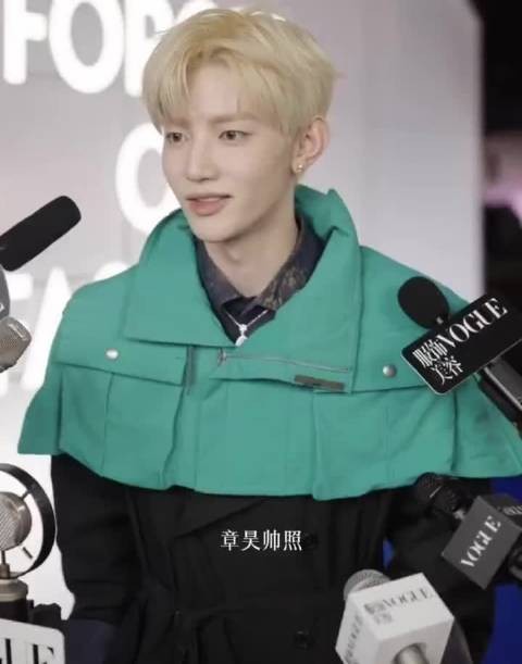 章昊采访点名想偷刘冲衣服 刘冲留言介绍设计师