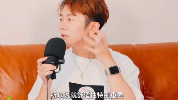 造型师揭秘明星演唱会假发自然秘诀