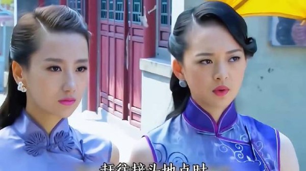女特工去接头时,发现自己竟然被跟踪了