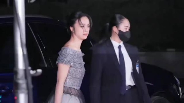 走出国门的美貌 汤唯身上永远散发着不可抗拒的魅力