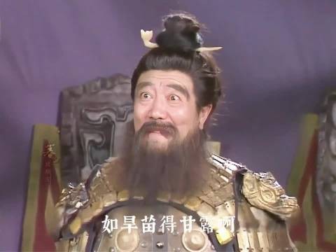 你敢信这竟然是同一个人演的?有胡子没胡子的差别也太大了