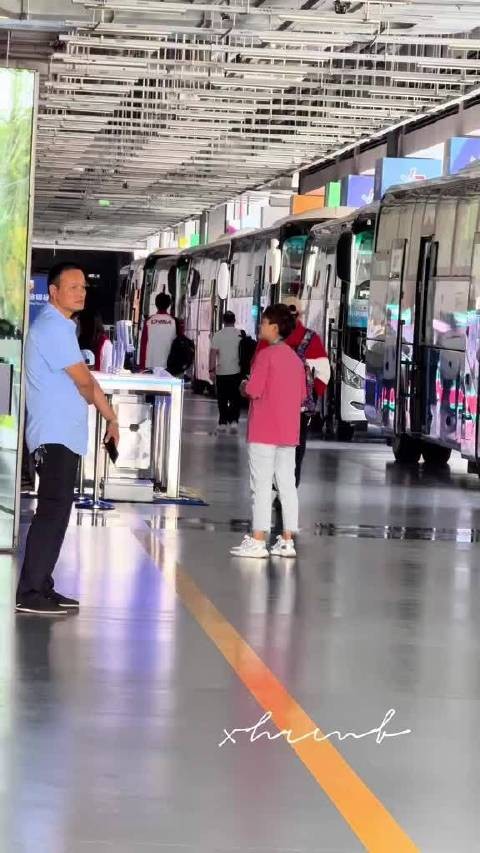 鼠鼠张展硕出战全锦赛,现场为他加油助威,期待他游出好成绩!