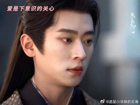 爱是下意识的关心,是打包的甜品,是为你挽起的碎发