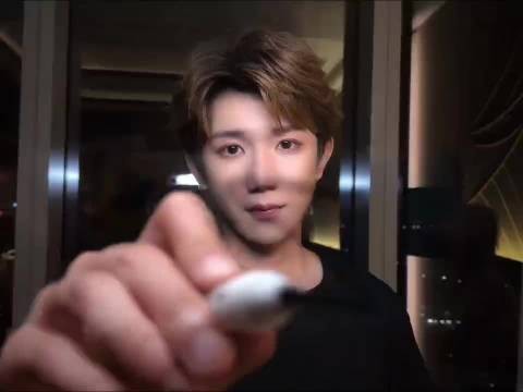 王源周末连开创意会创作会执行会