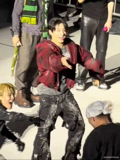 BTS世巡阿根廷站Day3 田柾国看seven舞蹈
