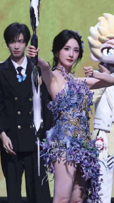 wok所有人点开啊啊啊啊完美的脸和完美的身材这个杨幂真美成神了
