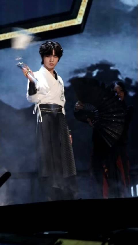 剑舞翩翩迷人钎钎！国风小@深圳DYG丶钎城 又上线啦