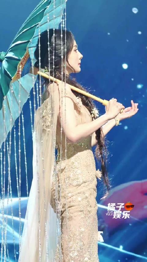 林俊杰杨幂茉莉雨后续,杨幂今晚造型漂亮
