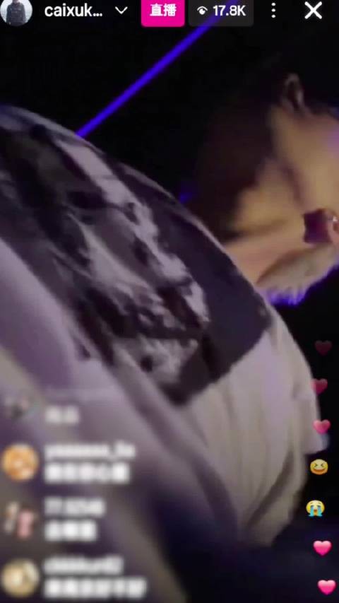 突然一座雷霆大扔