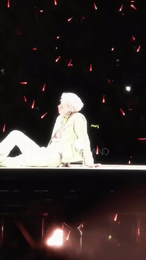 蔡徐坤声带切换标签与what a day