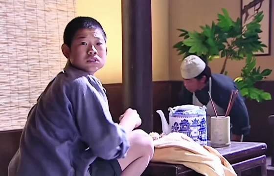嘎子吃霸王餐!