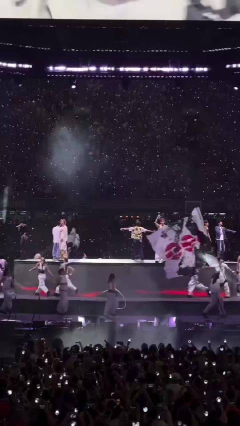 哇柾国唱阿里郎的声音真的很干净,超好听..