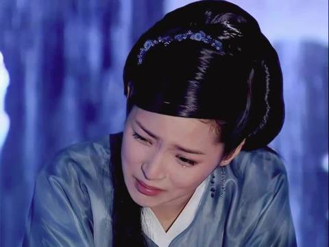 戬娥是一款字面意义上的“恨明月高悬独不照我”