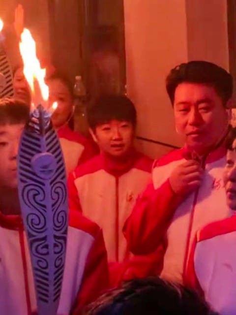 蹦蹦跳跳好可爱