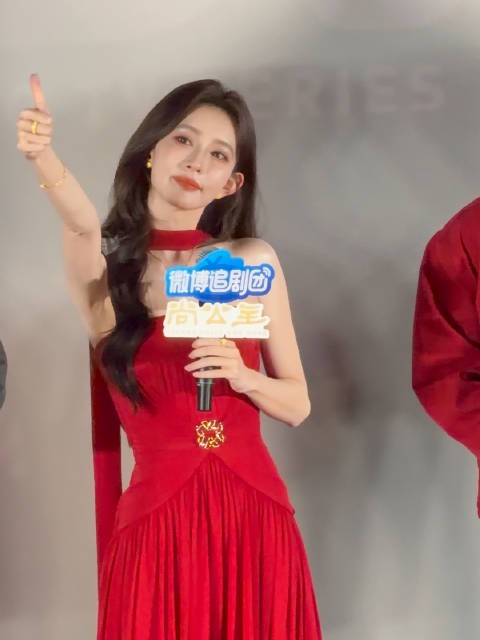 “你在我心中是非常有生命力,非常坚韧的女孩子” 孟子义你也是啊!