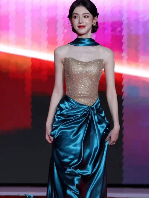 陈瑶凭九门霍仙姑获文荣奖青年剧集女演员