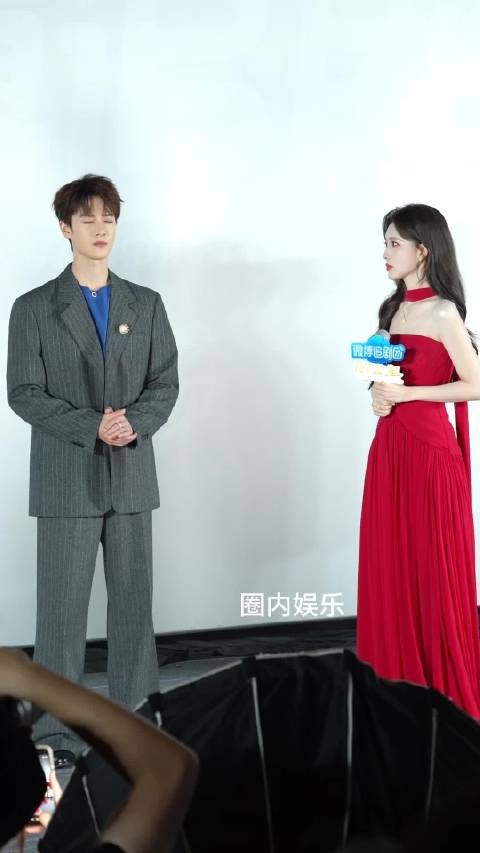 孟子义手拉李昀锐还原剧中名场面好温馨 尚公主微博追剧团尚公主