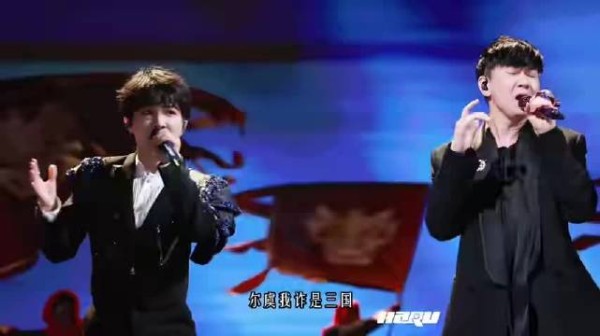 周深五年前创造营唱曹操，声乐课五年售后
