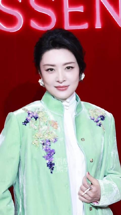 好有气质啊周涛,是妈咪是姐姐