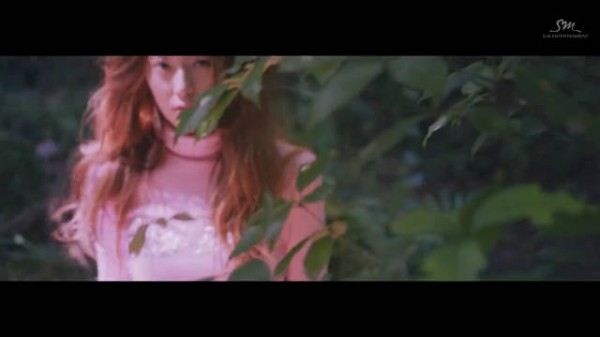 11年前的今天发行的f(x)《4 Walls》