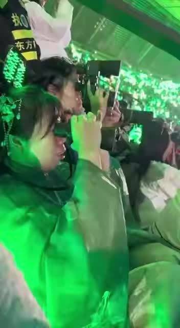 集美，你确定你的偶像想看到你吗？