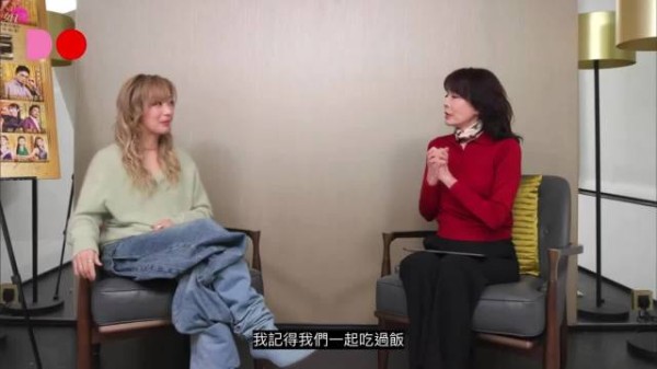 郑秀文回应以前脾气火爆！表示郑裕玲同她吃过一次饭就怕她了！