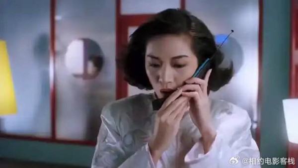 《逃学威龙》周星驰 少奶奶发现老公是冒牌货,真相竟藏在水里周星驰