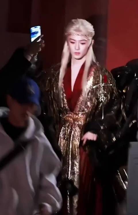 侯明昊百妖谱白发客串路透