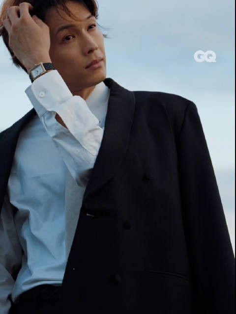 『GQ JAPAN』12月号(10月30日発売) 表紙:特别视频