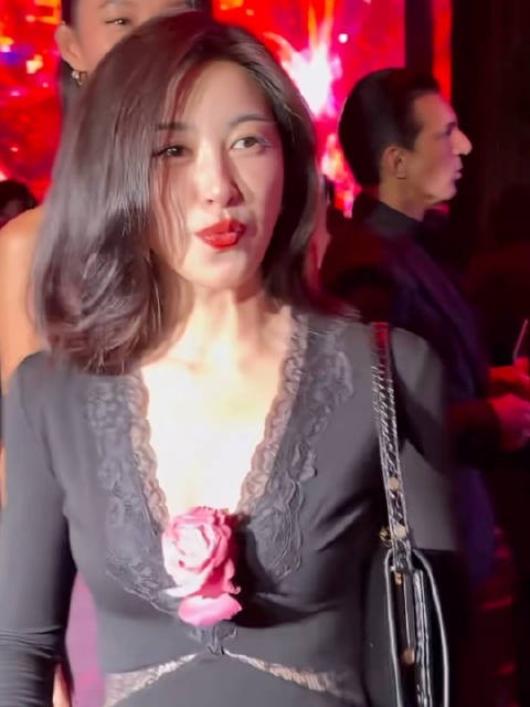 还是朱珠会玩儿！内娱成熟少妇之美谁懂啊！