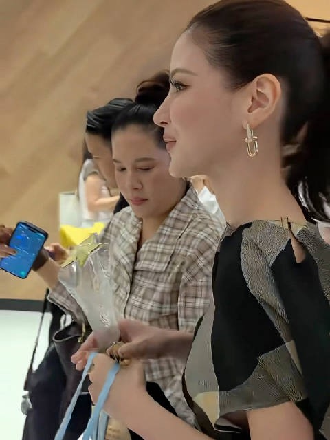 小水头骨圆润完美 披布都好看 泰国地位比肩刘亦菲