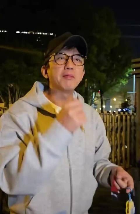 邓超说baby玩的很开心，见到还是会觉得很美好！