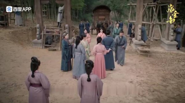 《嫁金钗》:孤女替嫁冲喜被休,反手亮出金印后全城竟