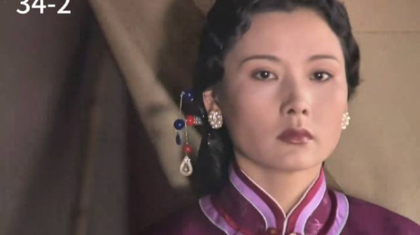 佩服二奶奶的远见，看的清楚杨九红的为人