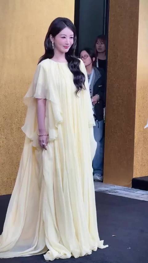 杨紫能站稳演员路,离不开三位引路人!