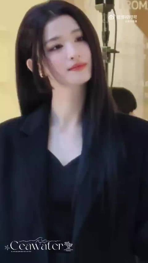 王楚然真的星味好浓，感受一下浓颜的权威 微博视界大会