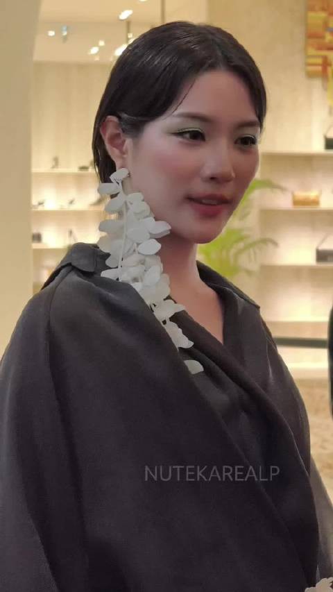 比昨天好看点吧 我孩子还是很可爱的