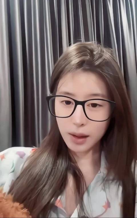 我想带她去世界任何地方 做些随性的事情